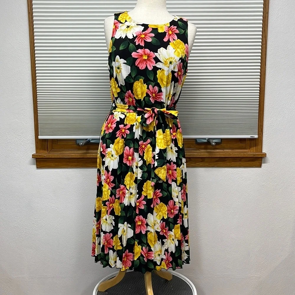 T Tahari Black Floral Print Sleeveless Pleated Belted Midi Dress Size Medium - Picture 2 of 12